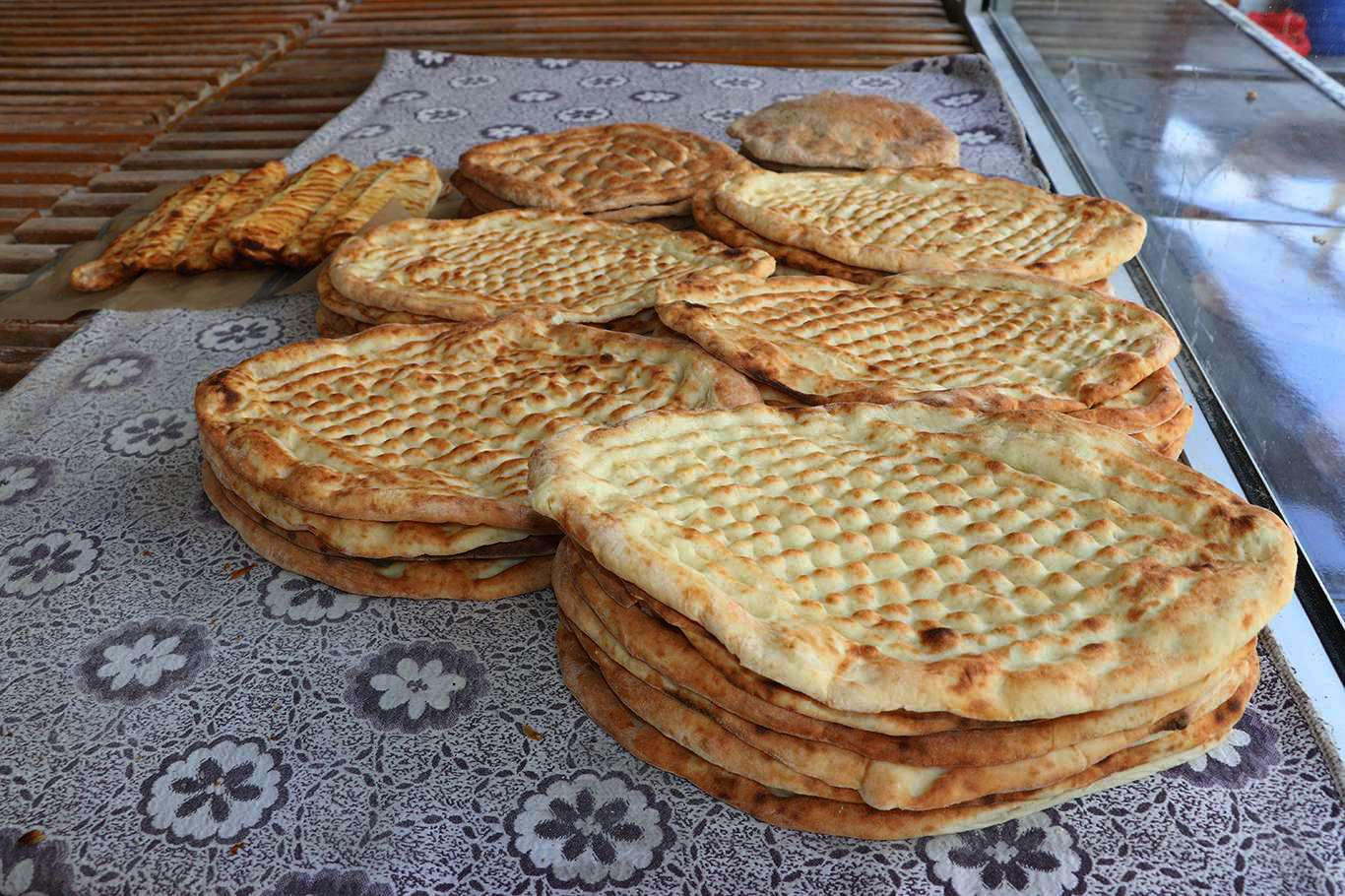 Şanlıurfa'da ekmek 3,5 lira oldu Şanlıurfa'da ekmek 3,5 lira oldu